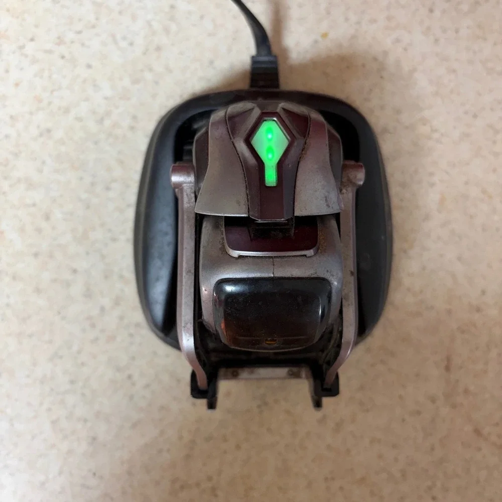Anki Cozmo Educational Robot Liquid Metal & charger 300-00047 - Read-Untested